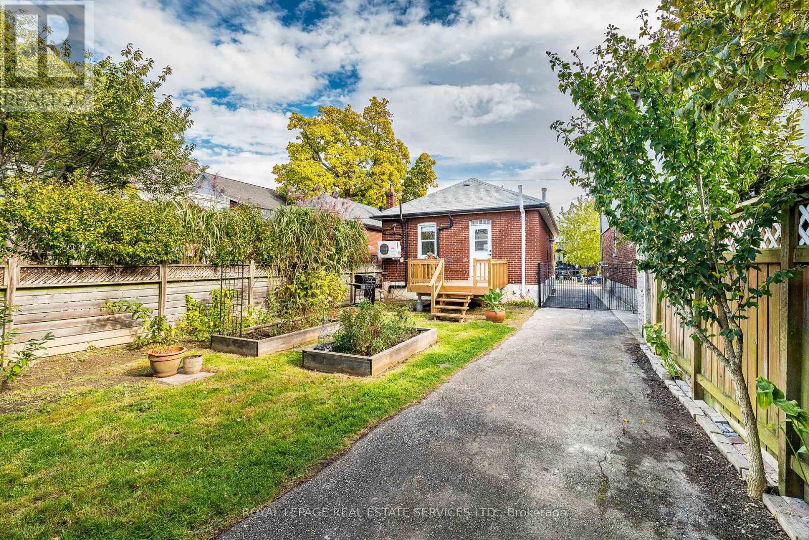 44 Fourth Street, Toronto, Ontario  M8V 2Y3 - Photo 43 - W12479835