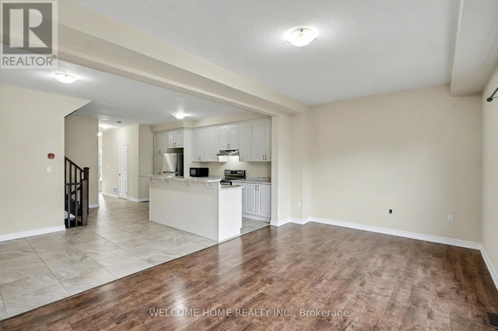 65 Bradbury Road, Hamilton, Ontario  L8J 0E4 - Photo 2 - X12479828