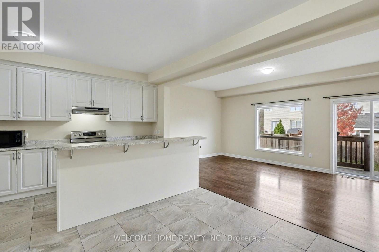 65 Bradbury Road, Hamilton, Ontario  L8J 0E4 - Photo 3 - X12479828