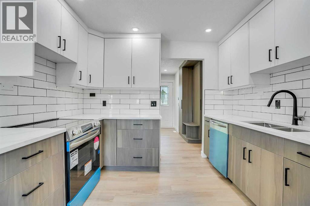 1344 Lake Michigan Crescent Se, Calgary, Alberta  T2J 3G1 - Photo 13 - A2253248