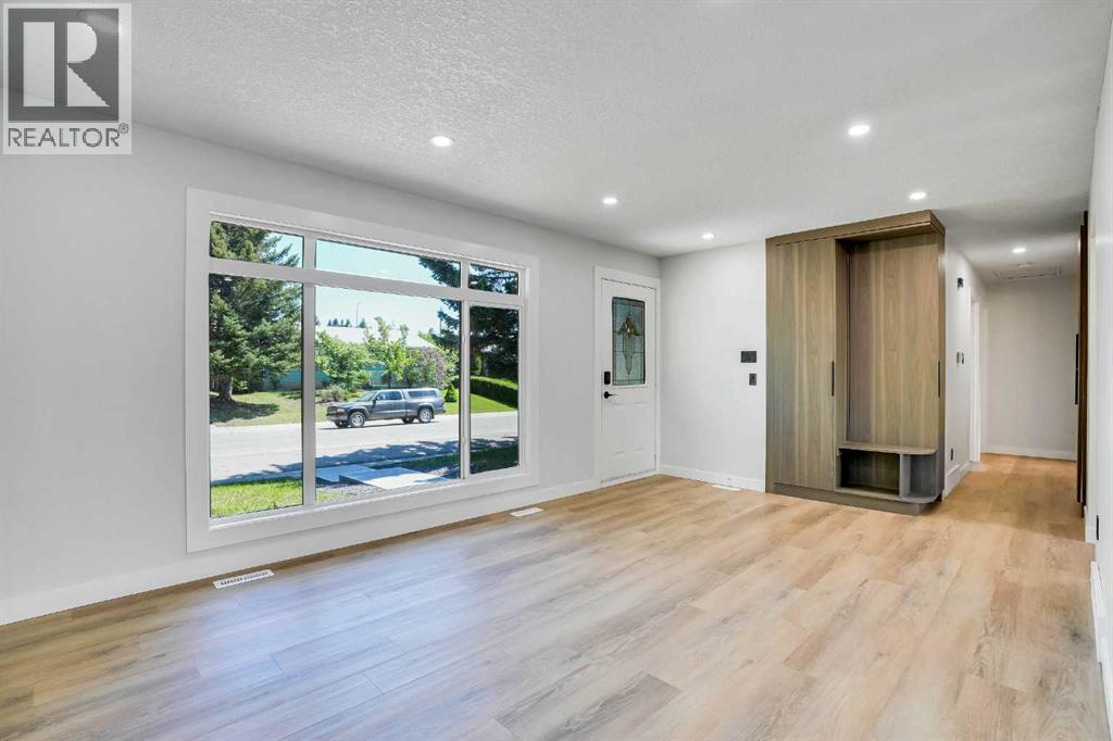 1344 Lake Michigan Crescent Se, Calgary, Alberta  T2J 3G1 - Photo 9 - A2253248