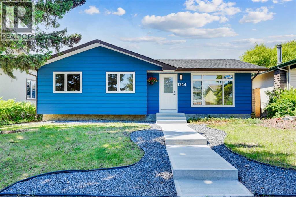 1344 Lake Michigan Crescent Se, Calgary, Alberta  T2J 3G1 - Photo 3 - A2253248