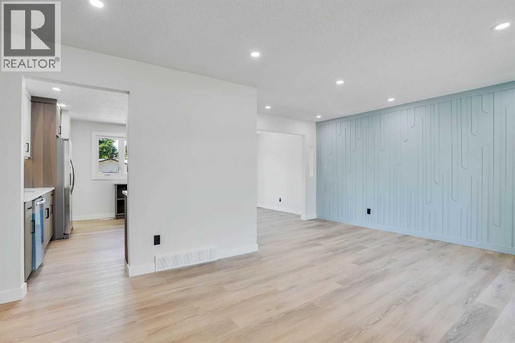 1344 Lake Michigan Crescent Se, Calgary, Alberta  T2J 3G1 - Photo 7 - A2253248