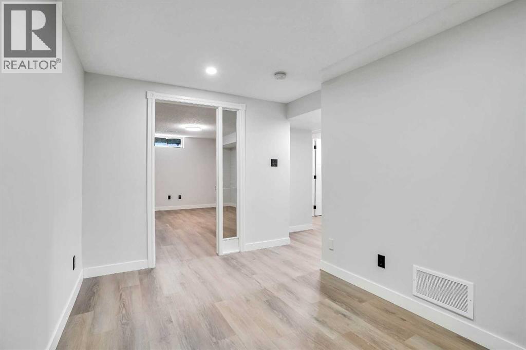 1344 Lake Michigan Crescent Se, Calgary, Alberta  T2J 3G1 - Photo 33 - A2253248