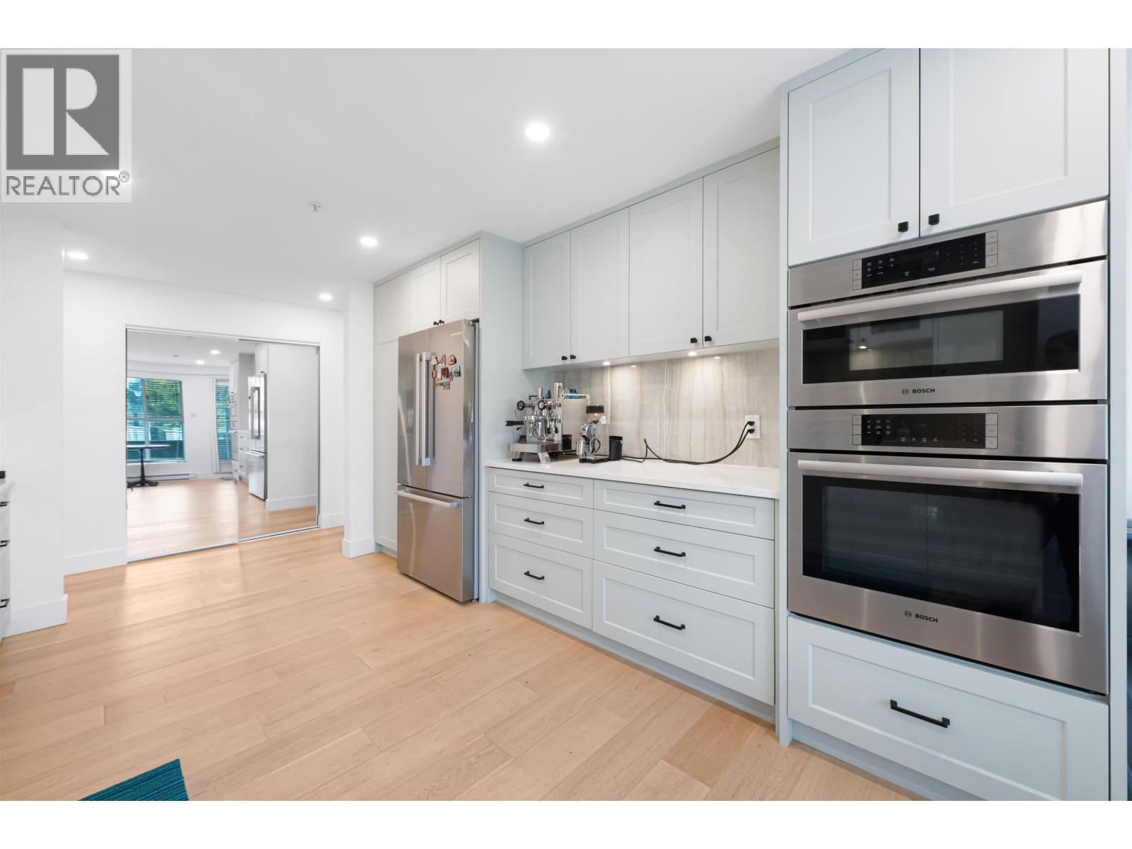 105 2 Renaissance Square, New Westminster, British Columbia  V3M 6K3 - Photo 13 - R3061481