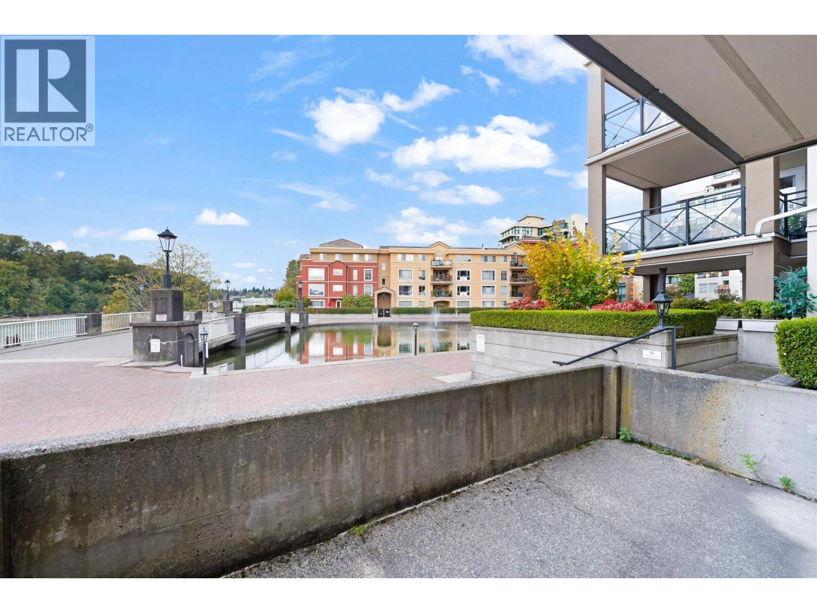 105 2 Renaissance Square, New Westminster, British Columbia  V3M 6K3 - Photo 24 - R3061481