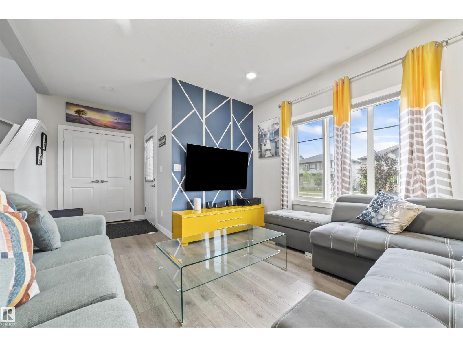 2153 Maple Rd Nw, Edmonton, Alberta  T6T 2L4 - Photo 2 - E4462667