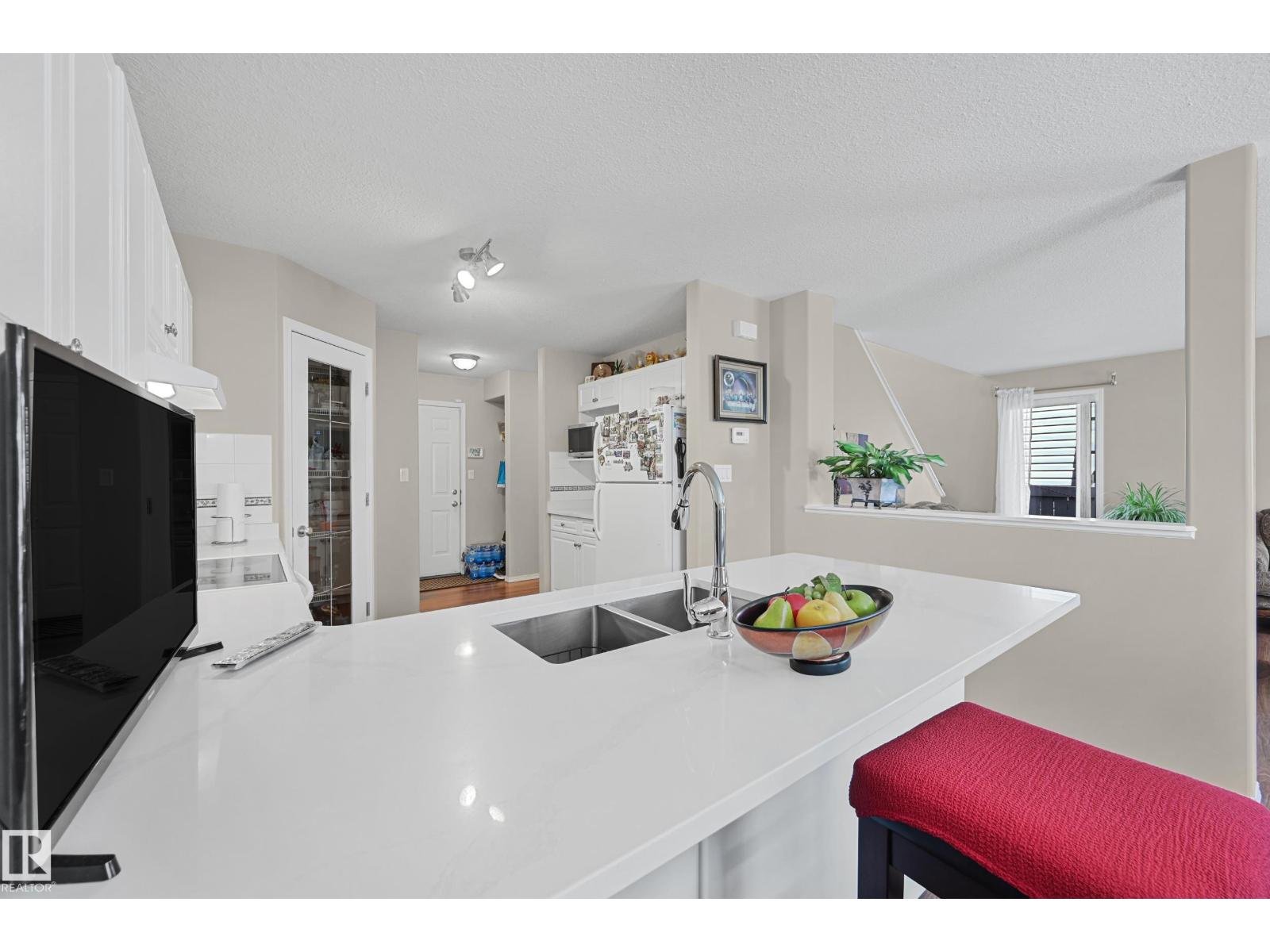 3371 25 Av Nw, Edmonton, Alberta  T6T 1Y4 - Photo 8 - E4463279