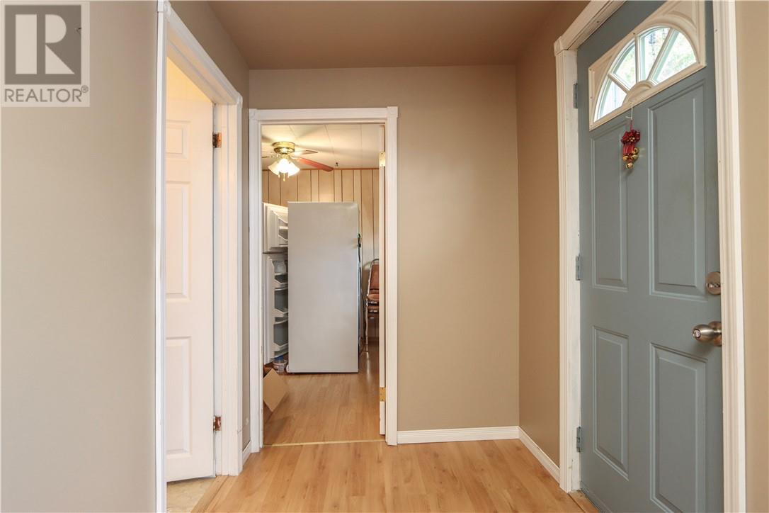 119 Laren Street, Wahnapitae, Ontario P0M 3C0 - Photo 12 - 2125358