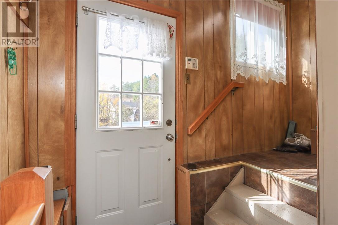 119 Laren Street, Wahnapitae, Ontario P0M 3C0 - Photo 18 - 2125358