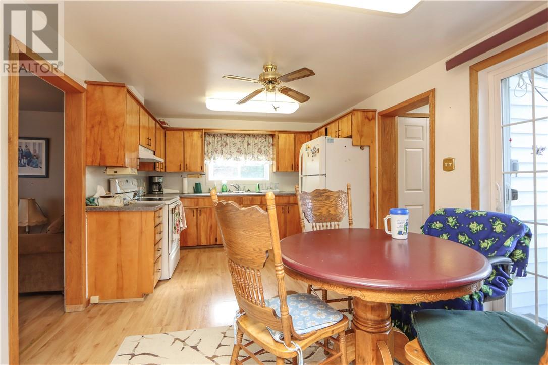 119 Laren Street, Wahnapitae, Ontario P0M 3C0 - Photo 2 - 2125358