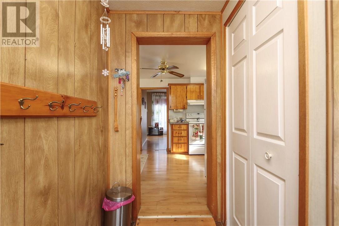 119 Laren Street, Wahnapitae, Ontario P0M 3C0 - Photo 3 - 2125358