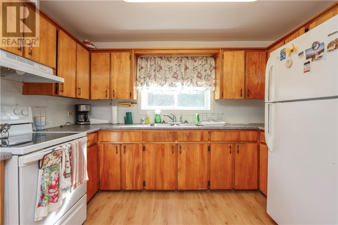 119 Laren Street, Wahnapitae, Ontario P0M 3C0 - Photo 4 - 2125358