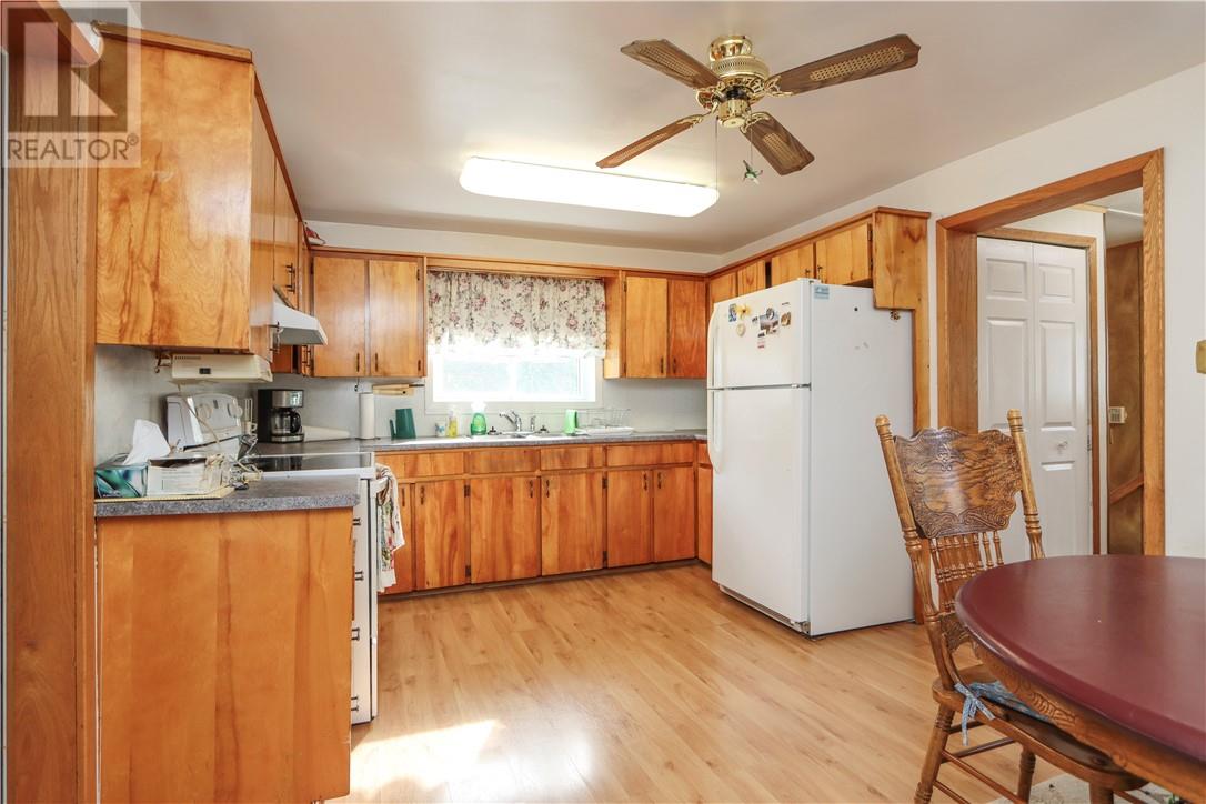 119 Laren Street, Wahnapitae, Ontario P0M 3C0 - Photo 5 - 2125358