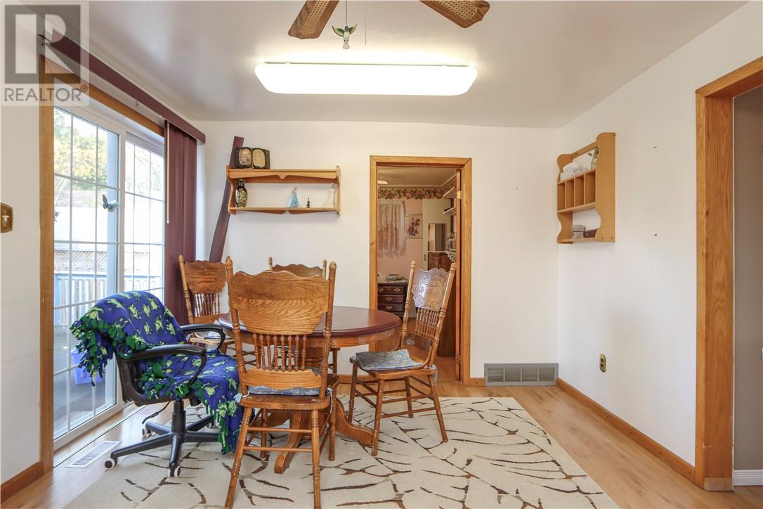 119 Laren Street, Wahnapitae, Ontario P0M 3C0 - Photo 6 - 2125358