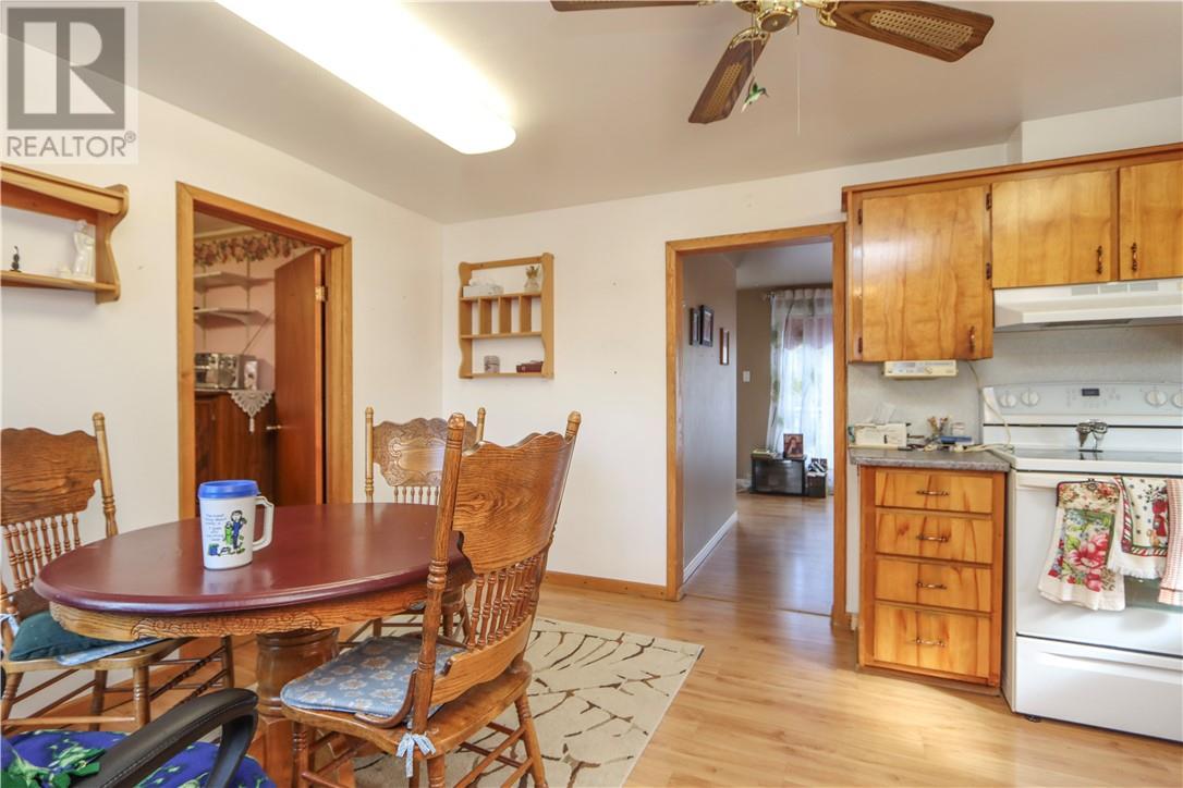 119 Laren Street, Wahnapitae, Ontario P0M 3C0 - Photo 7 - 2125358