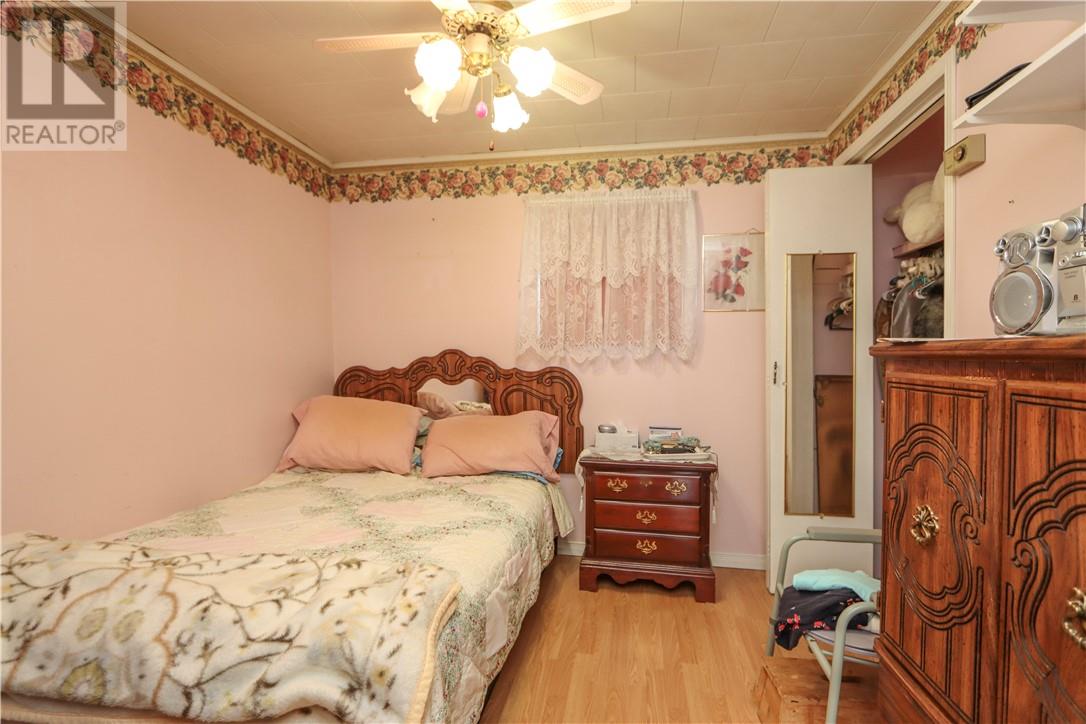 119 Laren Street, Wahnapitae, Ontario P0M 3C0 - Photo 8 - 2125358