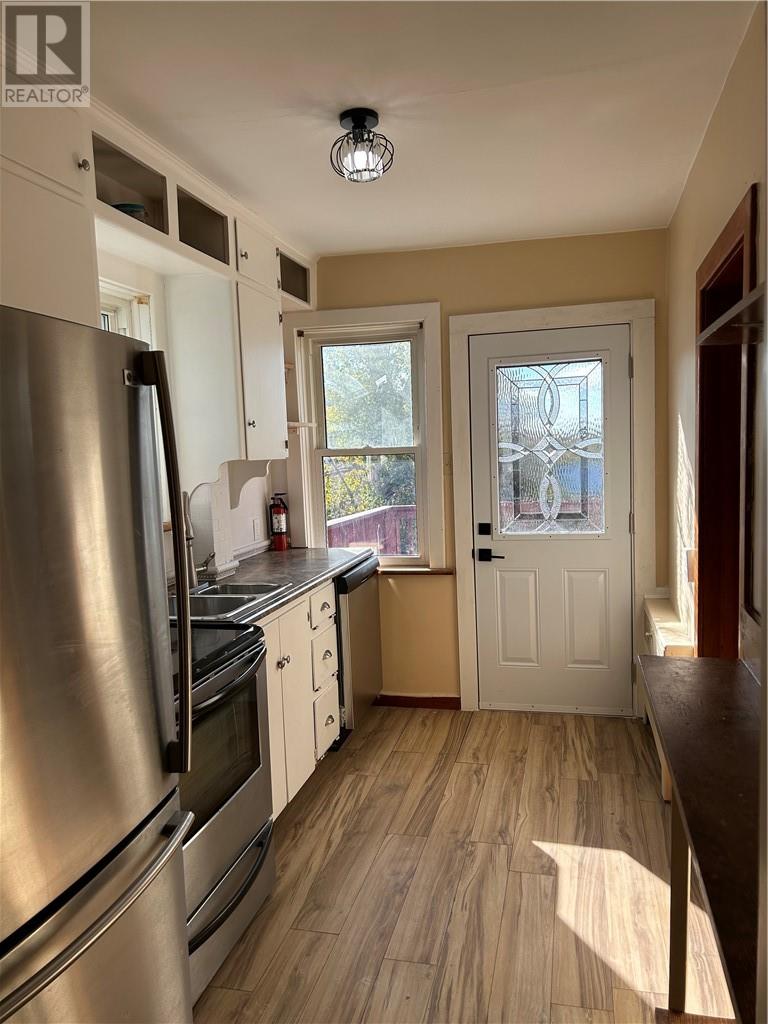 187 Jean, Greater Sudbury, Ontario  P3C 2R9 - Photo 3 - 2125354