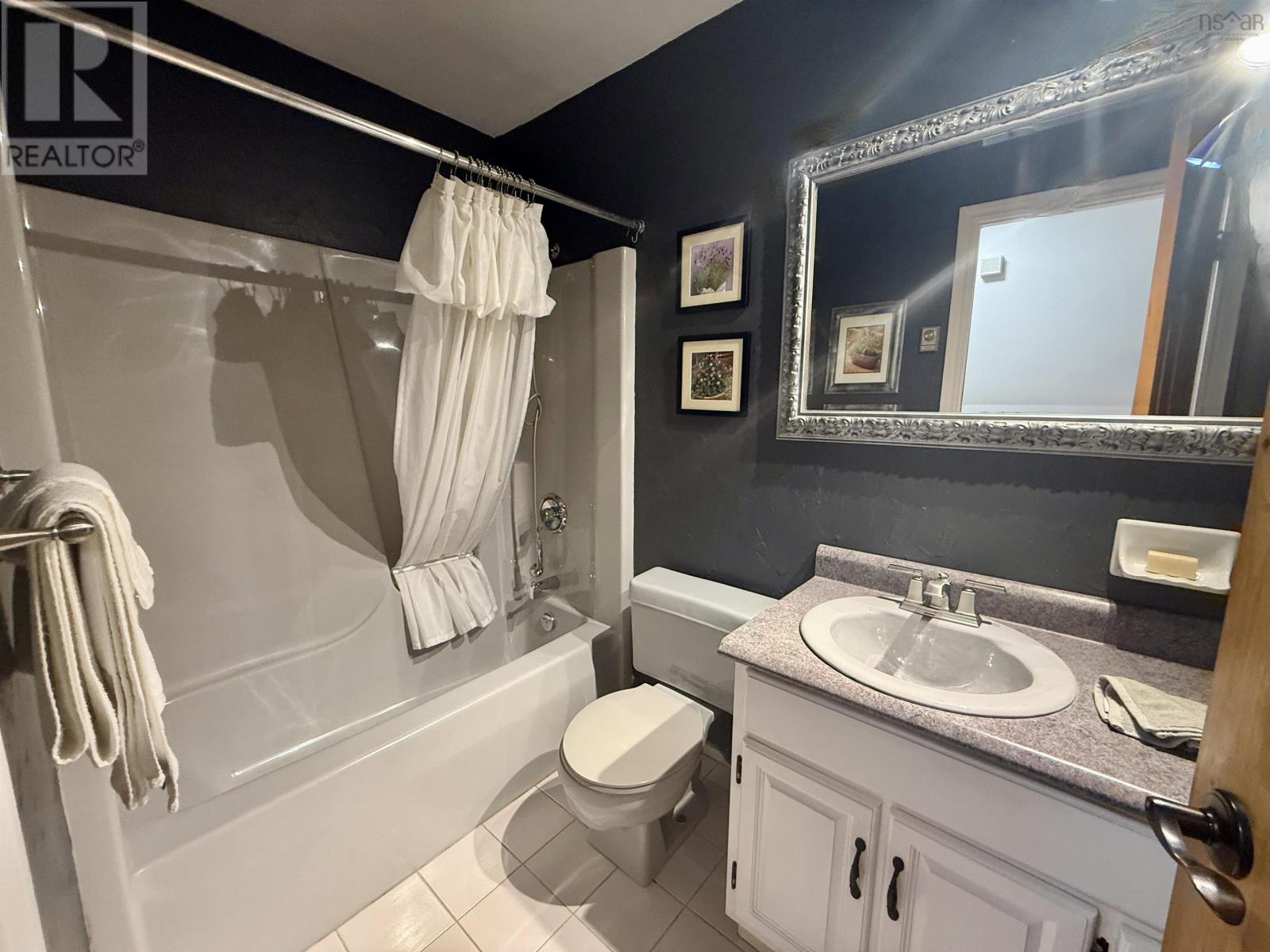 797 Cobequid Road, Lower Sackville, Nova Scotia  B4C 4A2 - Photo 25 - 202523174