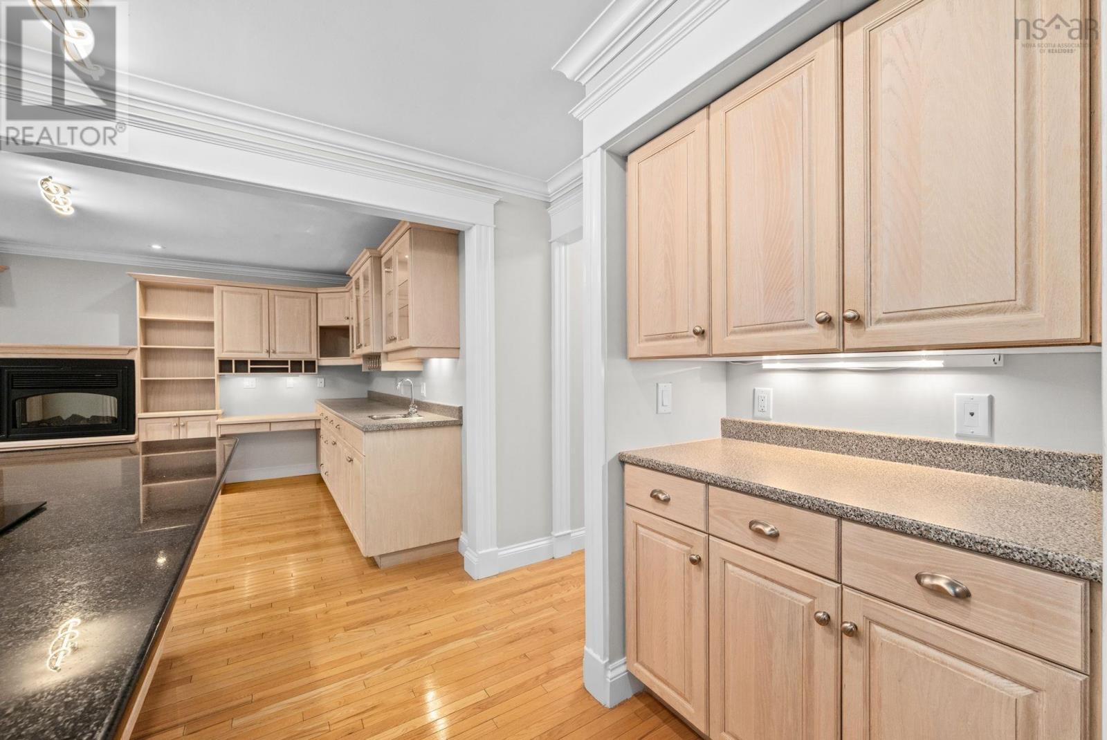 916 Young Avenue, Halifax, Nova Scotia  B3H 2W1 - Photo 11 - 202526388