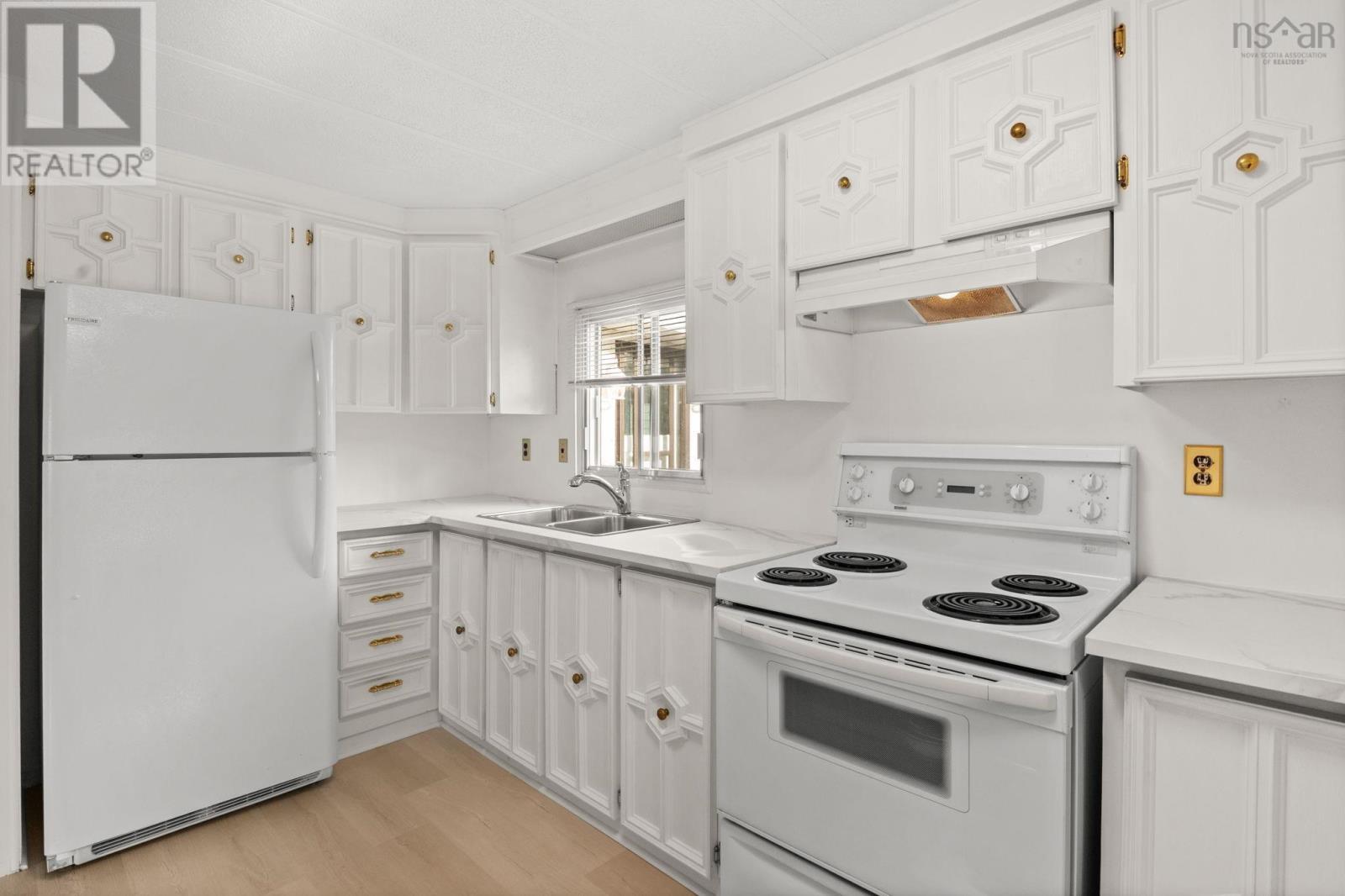 24 Moore Drive, Lawrencetown, Nova Scotia  B2Z 1R2 - Photo 9 - 202525967