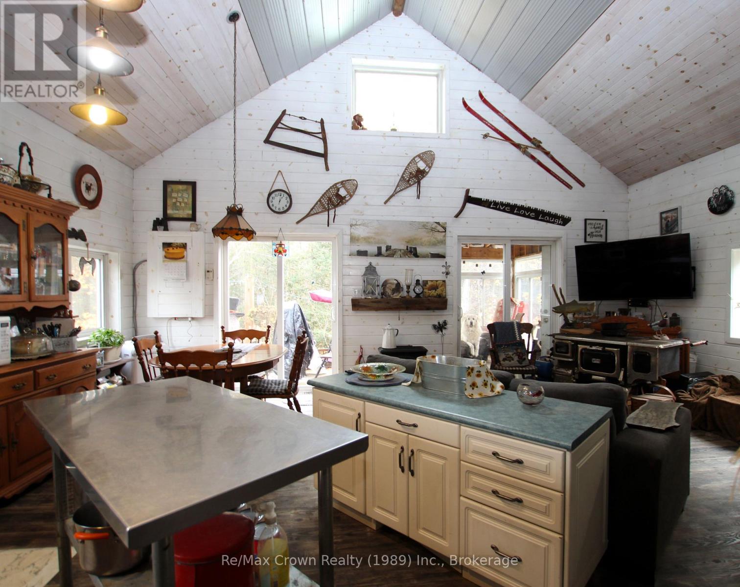 575 Muskoka Road, Strong, Ontario  P0A 1Z0 - Photo 8 - X12479870