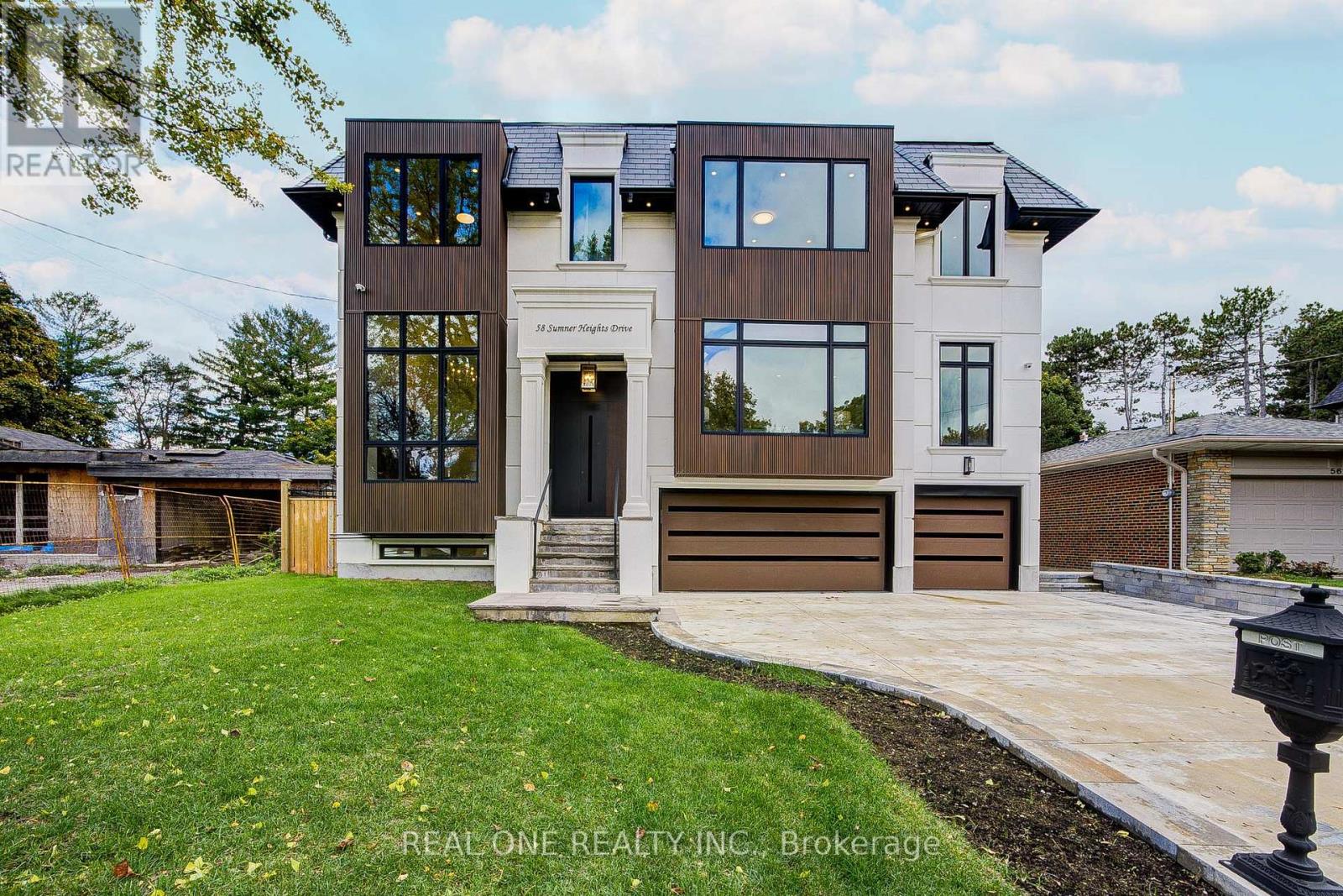58 SUMNER HEIGHTS DRIVE, Toronto, Ontario
