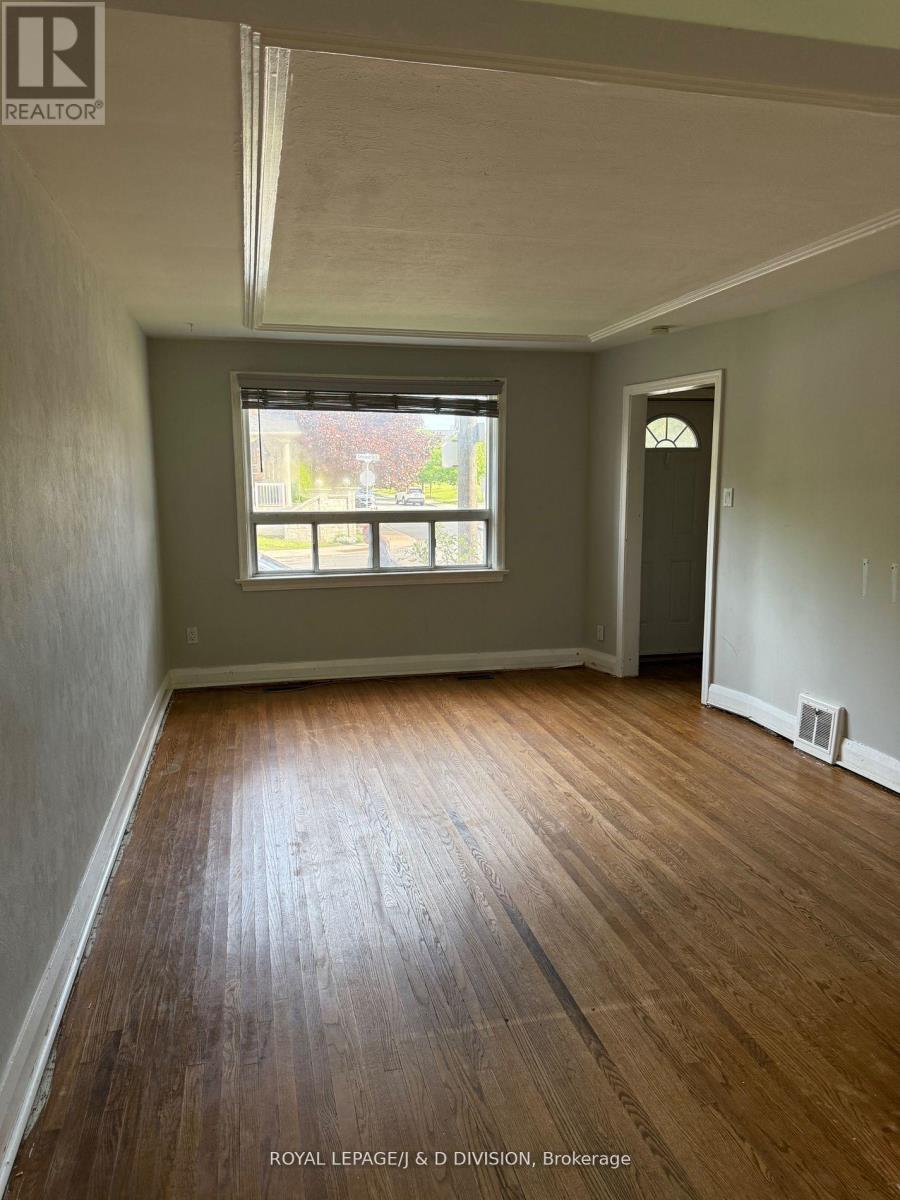 2333 Gerrard Street E, Toronto, Ontario  M4E 2E5 - Photo 12 - E12479871