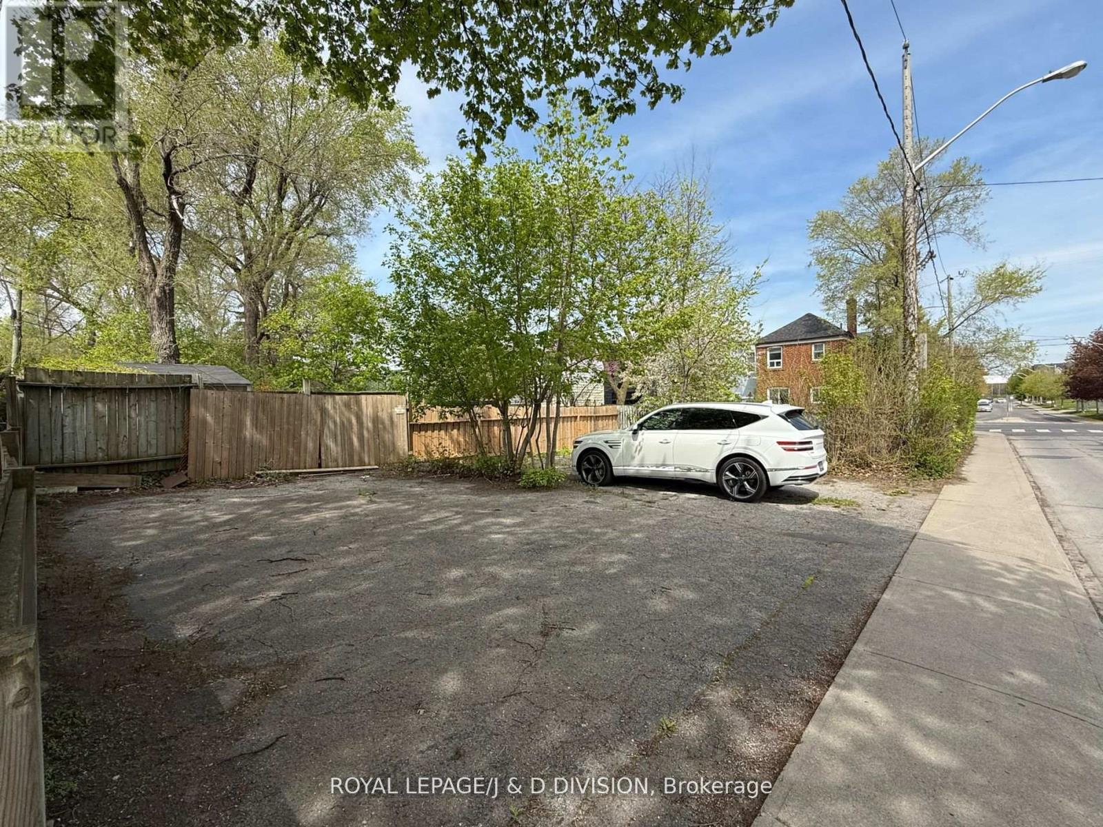 2333 Gerrard Street E, Toronto, Ontario  M4E 2E5 - Photo 27 - E12479871
