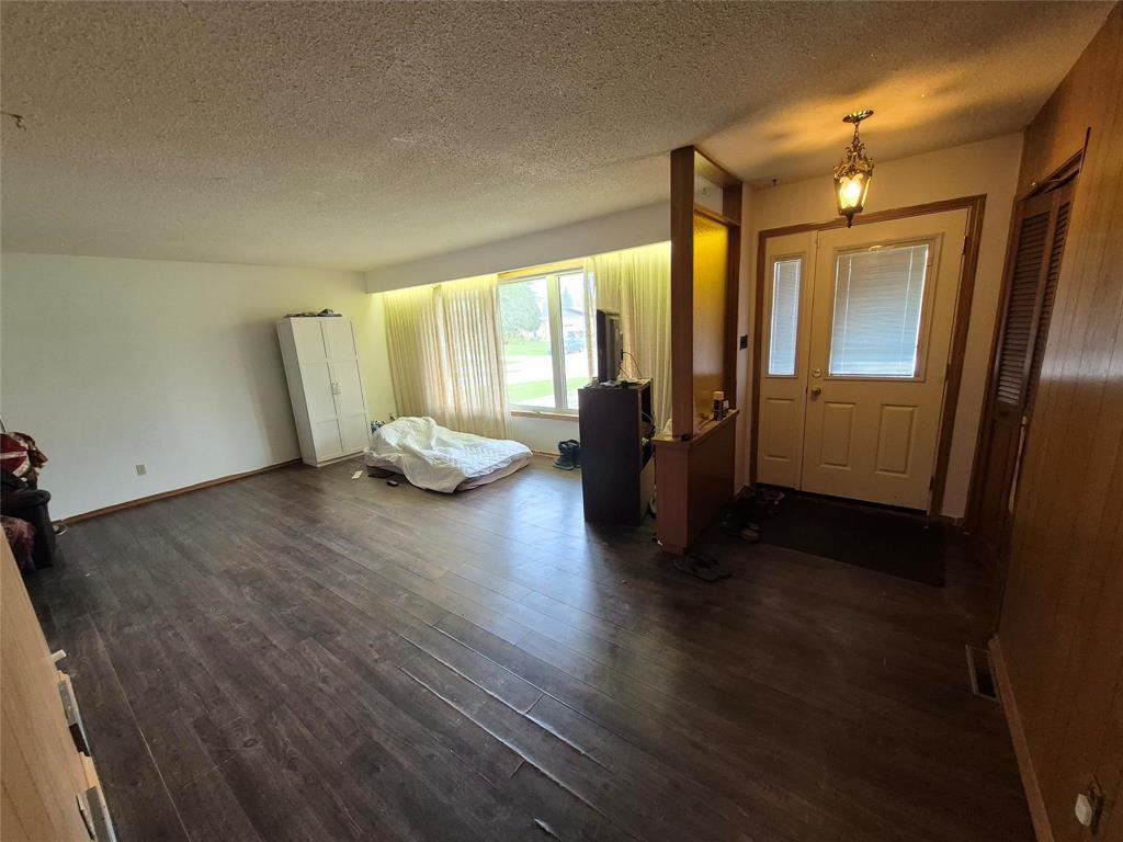 26 Claus Bay, Winnipeg, Manitoba  R2G 2A1 - Photo 10 - 202527158