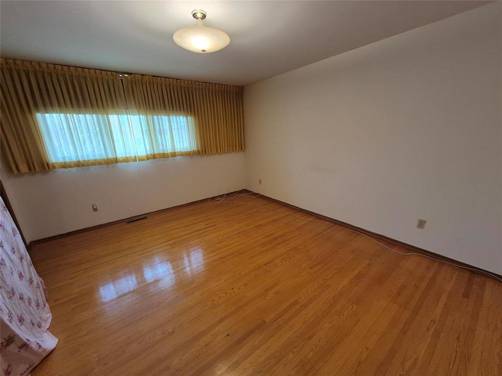 26 Claus Bay, Winnipeg, Manitoba  R2G 2A1 - Photo 14 - 202527158