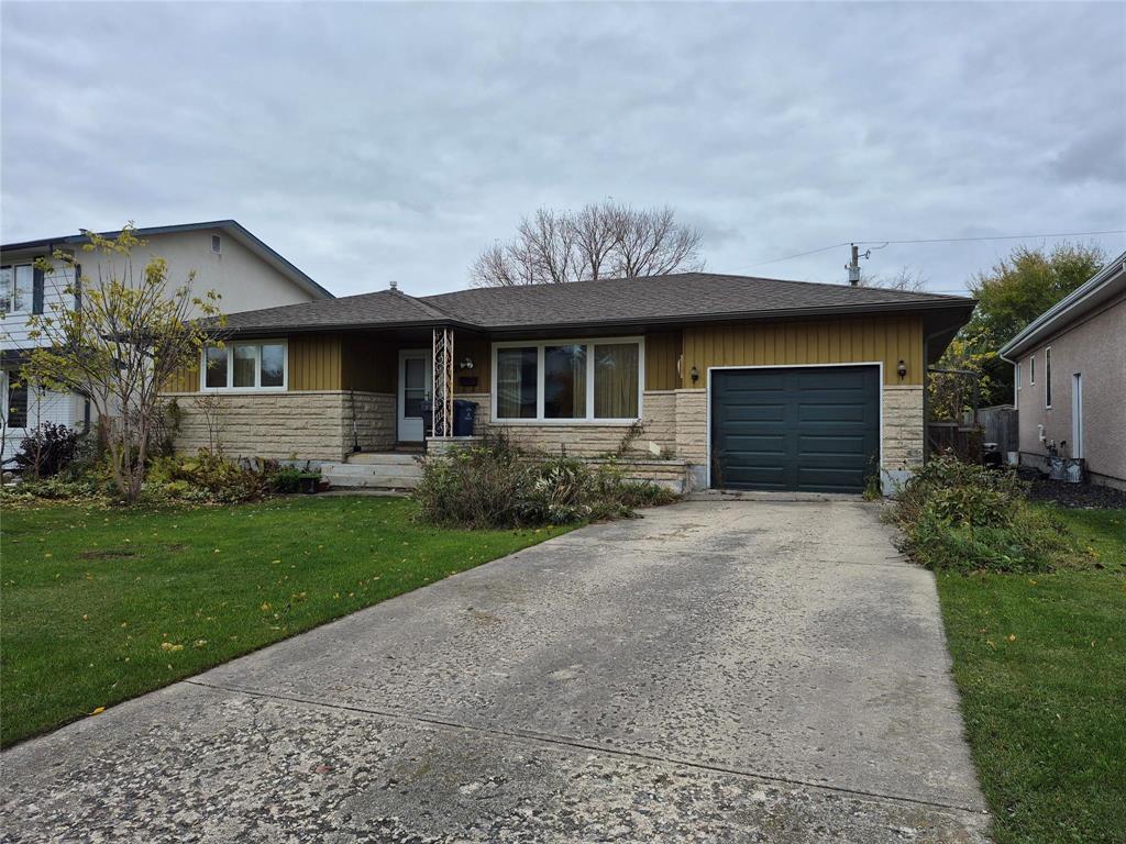 26 Claus Bay, Winnipeg, Manitoba  R2G 2A1 - Photo 3 - 202527158