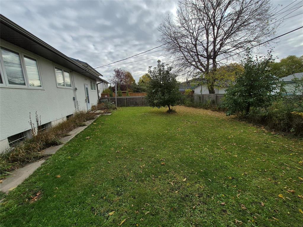 26 Claus Bay, Winnipeg, Manitoba  R2G 2A1 - Photo 31 - 202527158