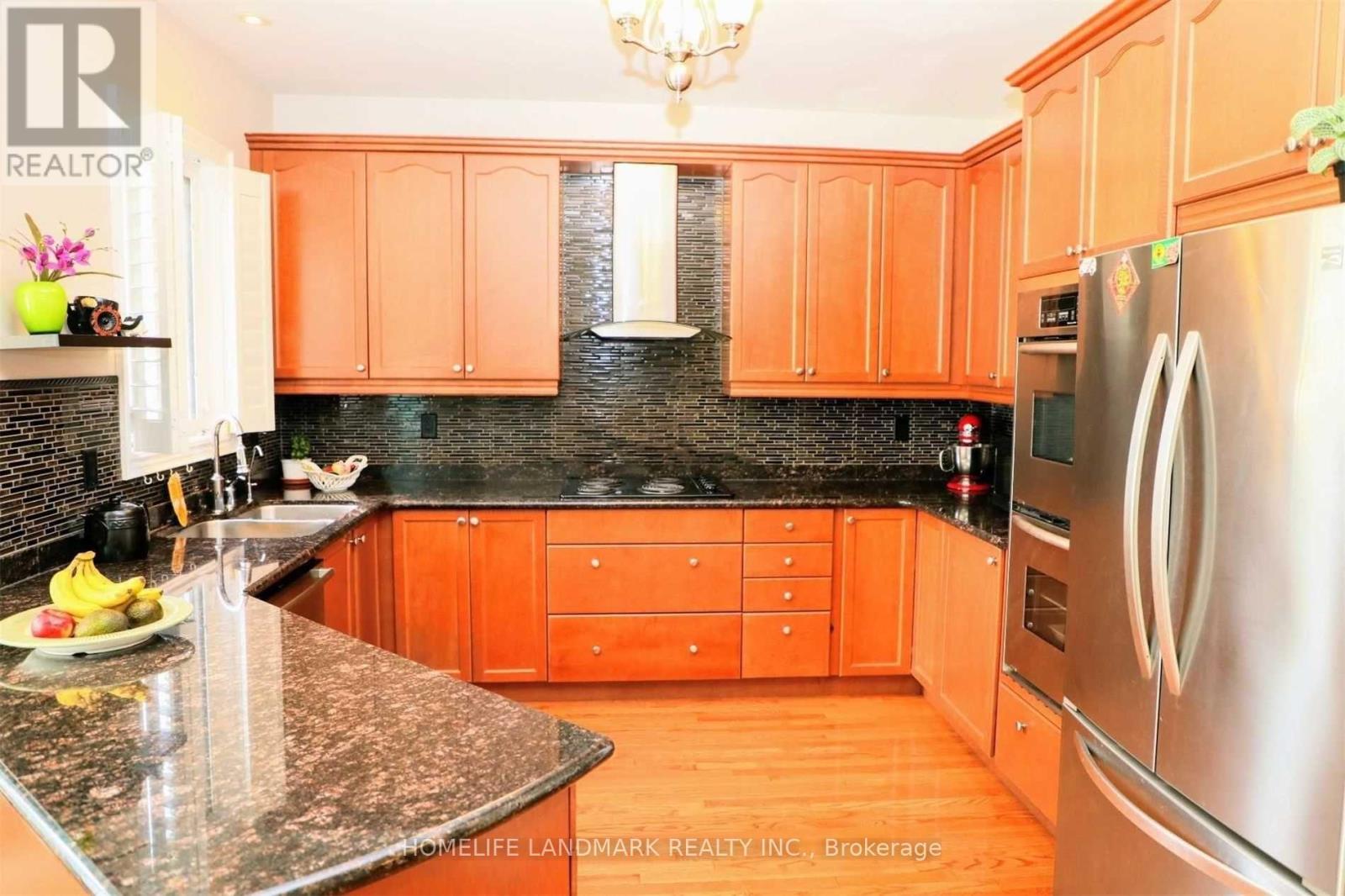 1 Fouracre Way, Aurora, Ontario  L4G 7W1 - Photo 7 - N12479848