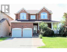 1 FOURACRE WAY, Aurora, Ontario