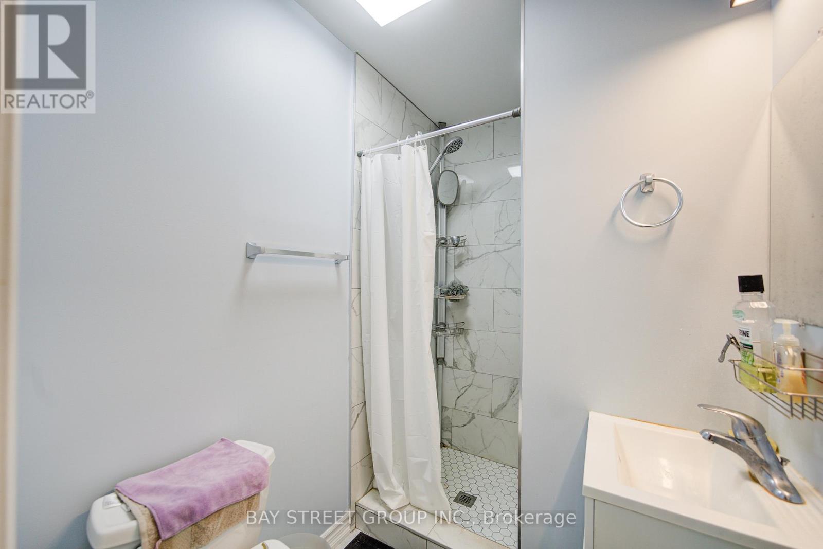119 Bur Oak Avenue, Markham, Ontario  L6C 2E7 - Photo 17 - N12479857