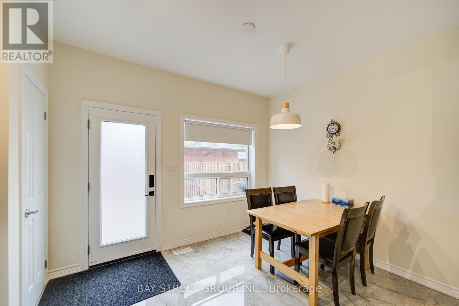 119 Bur Oak Avenue, Markham, Ontario  L6C 2E7 - Photo 6 - N12479857
