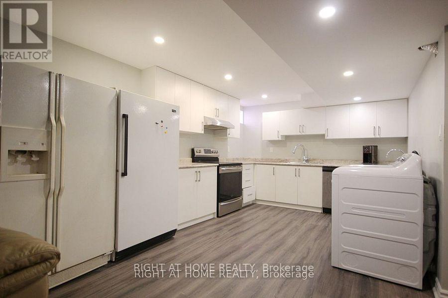 207 Kensit Avenue, Newmarket, Ontario  L3X 1S6 - Photo 27 - N12479865