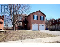 207 KENSIT AVENUE, Newmarket, Ontario