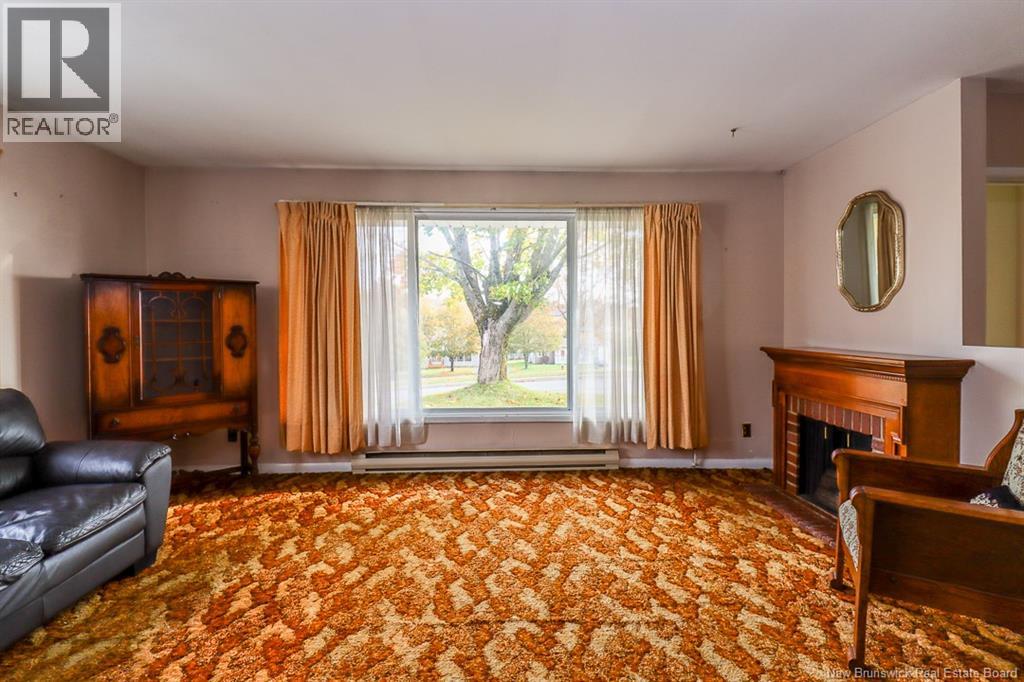 339 Silvermount Crescent, Saint John, New Brunswick  E2M 4V1 - Photo 6 - NB128888