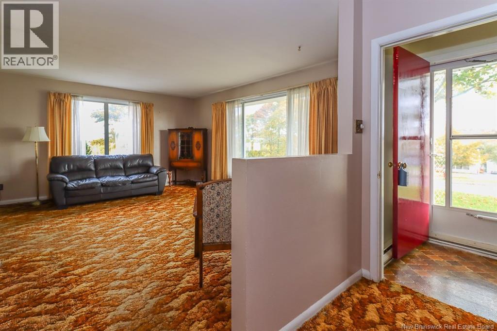 339 Silvermount Crescent, Saint John, New Brunswick  E2M 4V1 - Photo 7 - NB128888