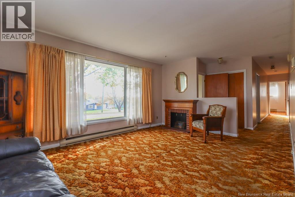 339 Silvermount Crescent, Saint John, New Brunswick  E2M 4V1 - Photo 5 - NB128888