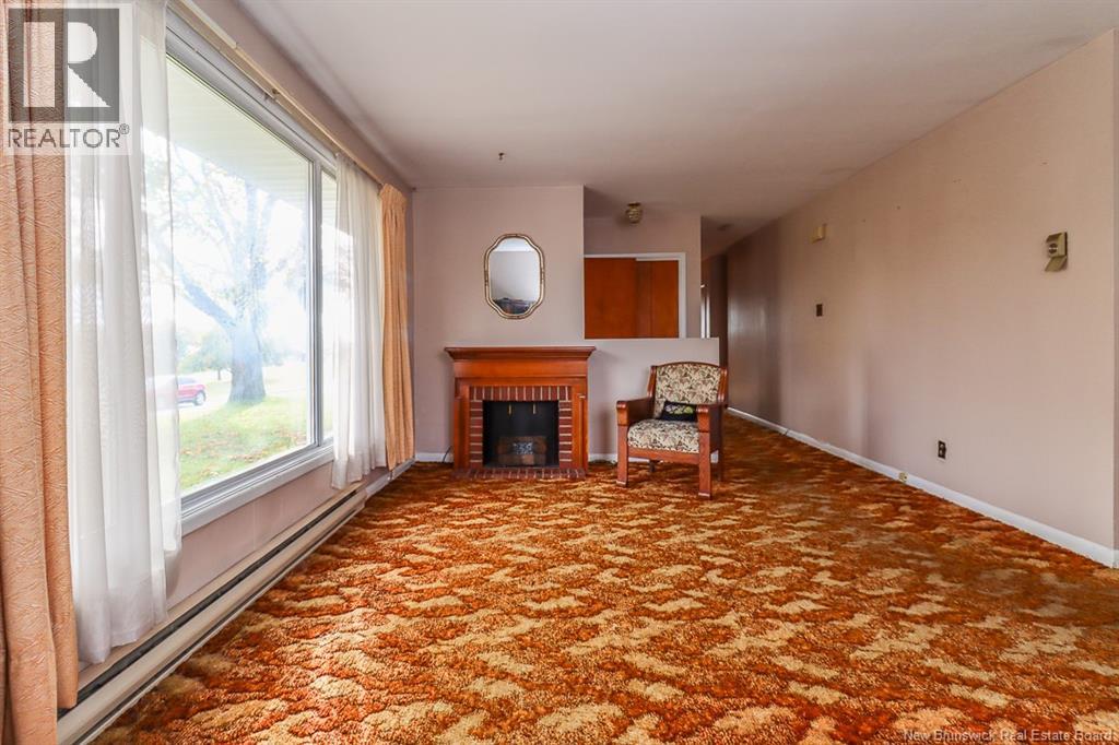 339 Silvermount Crescent, Saint John, New Brunswick  E2M 4V1 - Photo 8 - NB128888