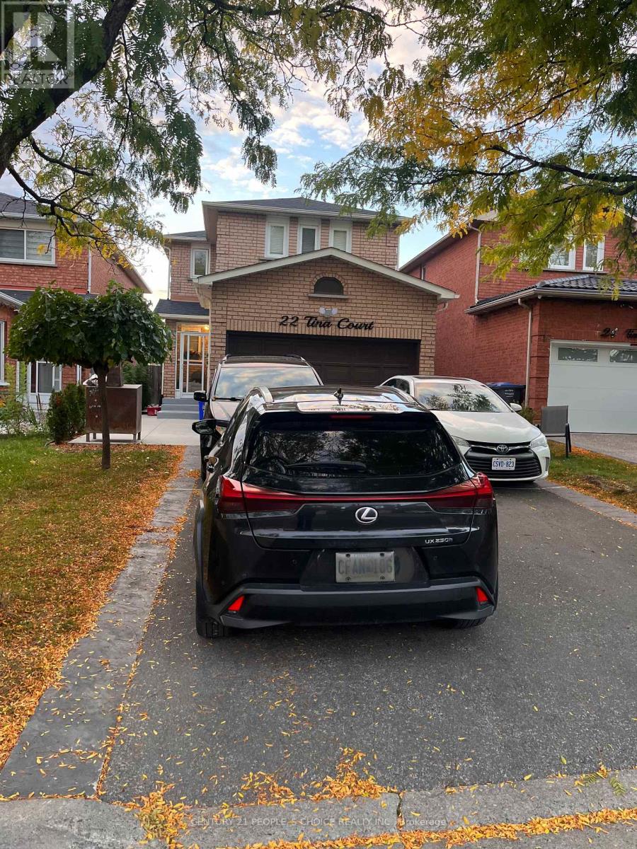 22 Tina Court, Brampton, Ontario  L6Y 4M6 - Photo 3 - W12479856