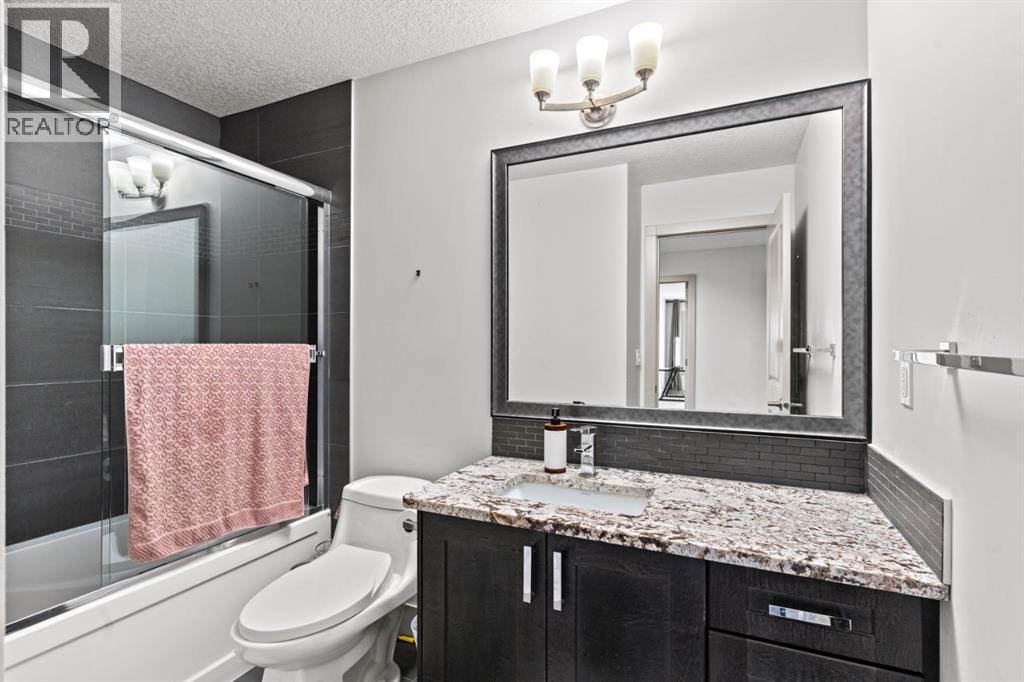 269 Kinniburge Boulevard, Chestermere, Alberta  T1X 0R7 - Photo 21 - A2264939