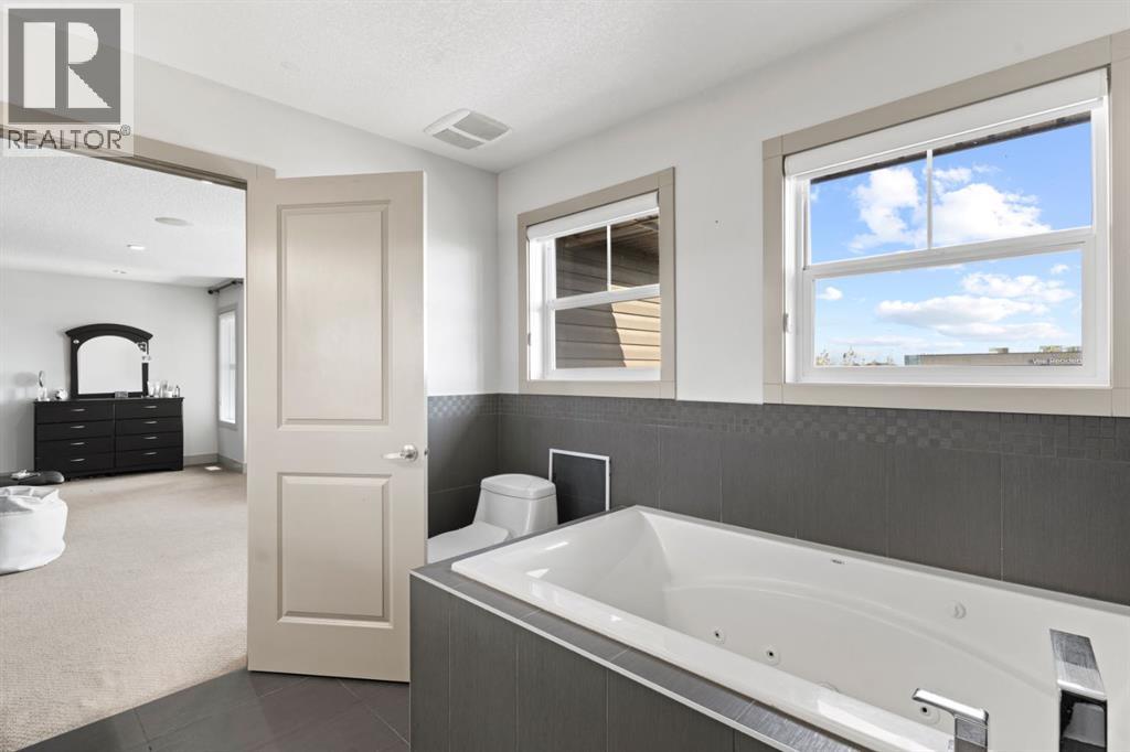 269 Kinniburge Boulevard, Chestermere, Alberta  T1X 0R7 - Photo 29 - A2264939