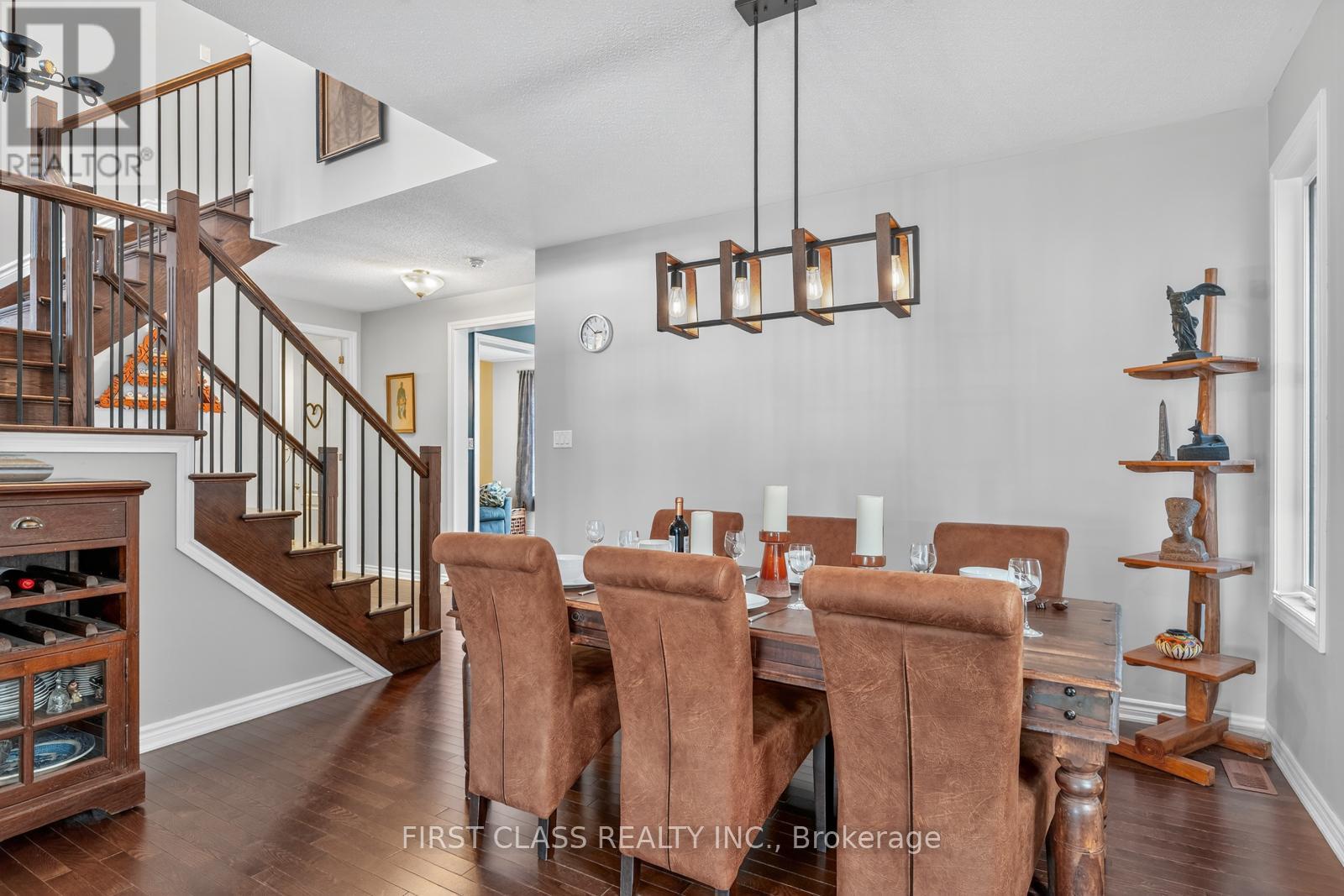 308 Autumnfield Street, Ottawa, Ontario  K2M 0J4 - Photo 4 - X12479846