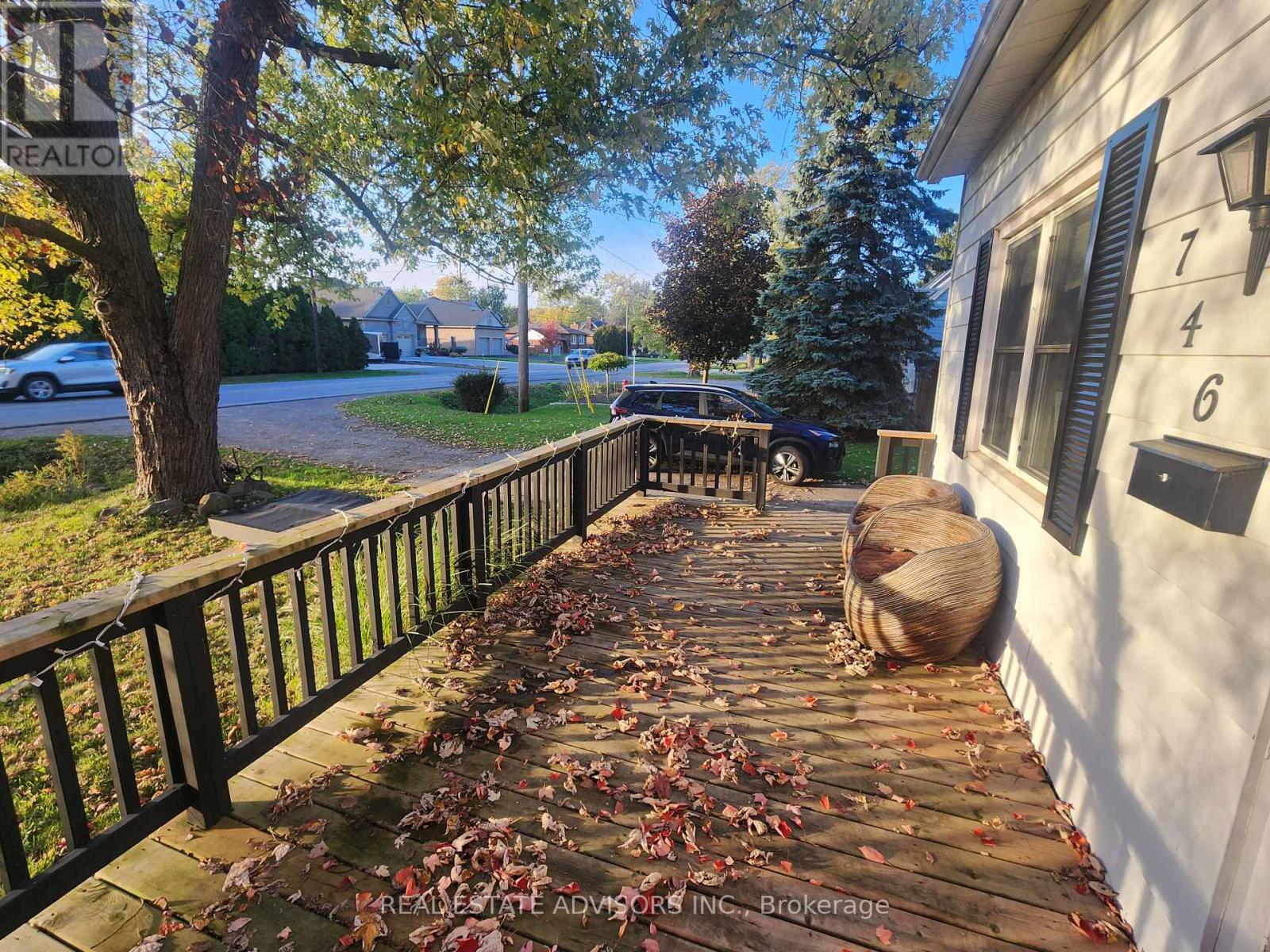 746 South Pelham Road, Welland, Ontario  L3C 3C8 - Photo 2 - X12479851