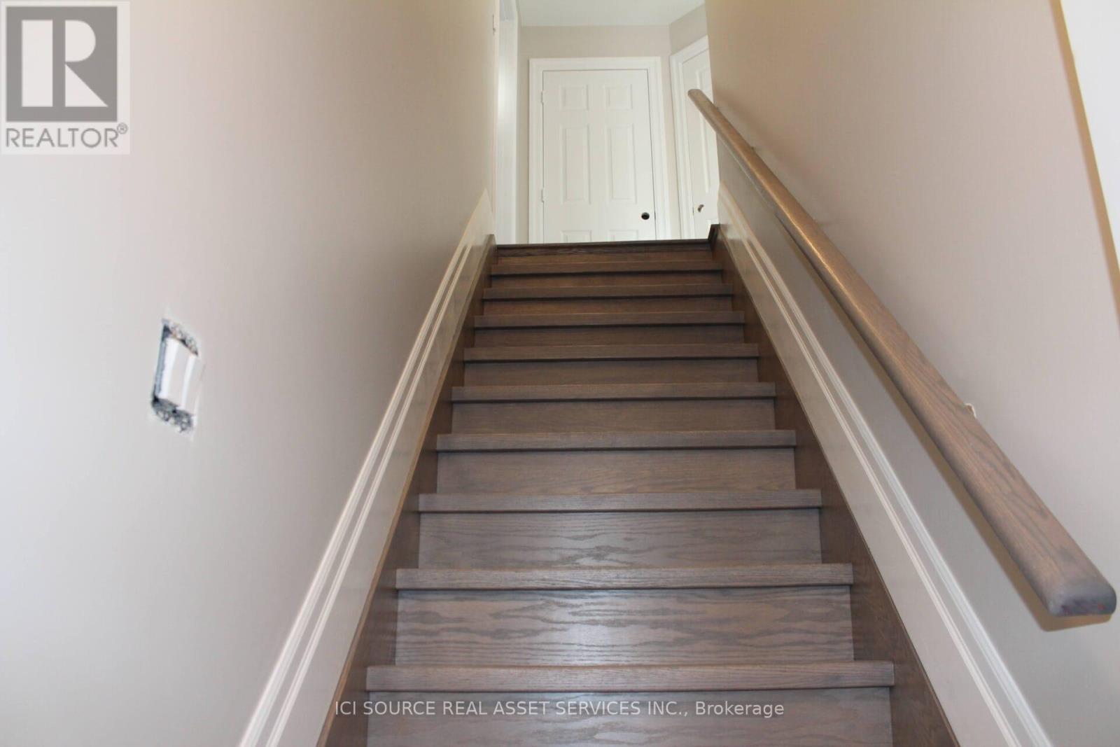 2nd Floor - 14 Leeming Street, Hamilton, Ontario  L8L 5T3 - Photo 2 - X12479866