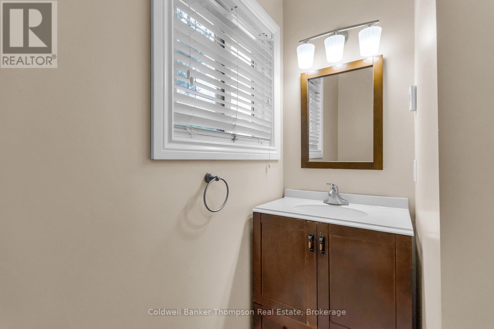 19 Ferguson Road, Huntsville, Ontario  P1H 1X7 - Photo 20 - X12479879